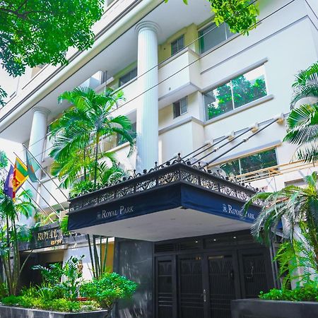 Royal Park Residence Hotel Дака Екстериор снимка