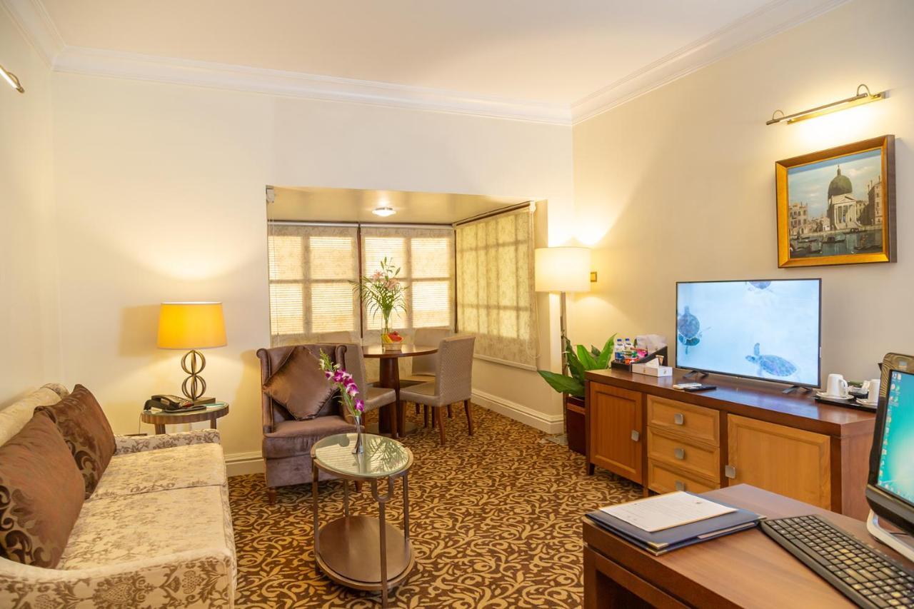 Royal Park Residence Hotel Дака Екстериор снимка