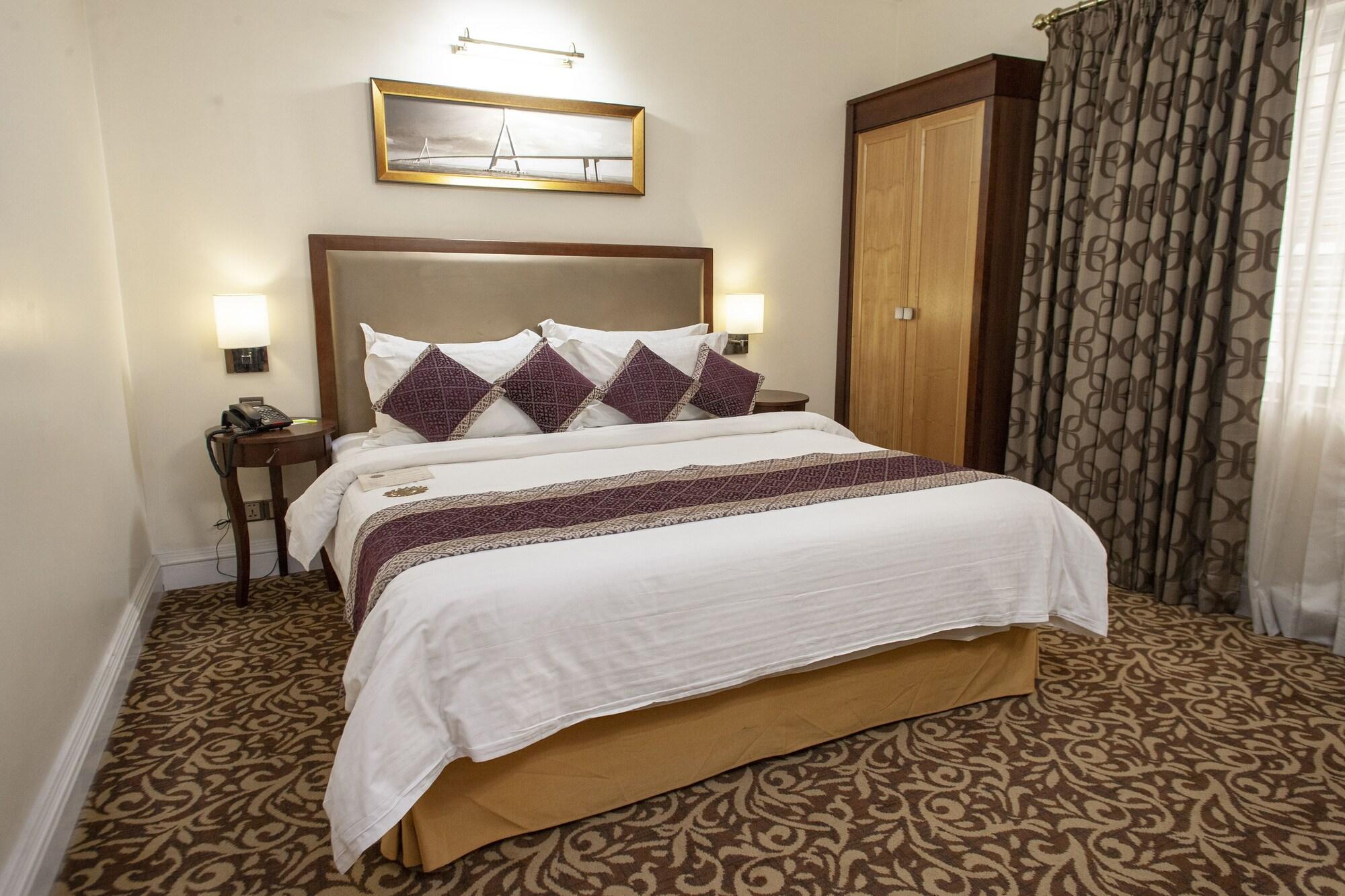 Royal Park Residence Hotel Дака Екстериор снимка