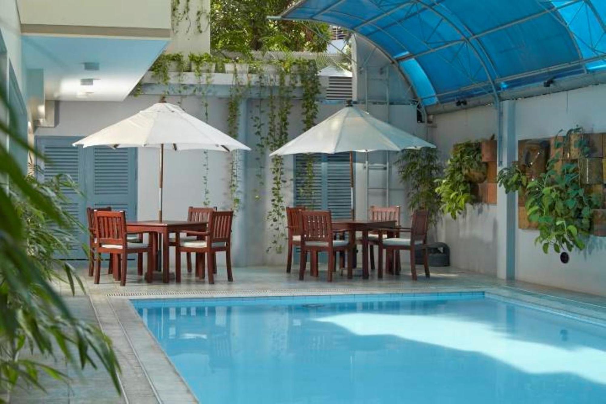 Royal Park Residence Hotel Дака Екстериор снимка
